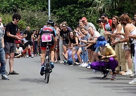 Zaleak giro paregabea jarriko dute berriz larunbatean.