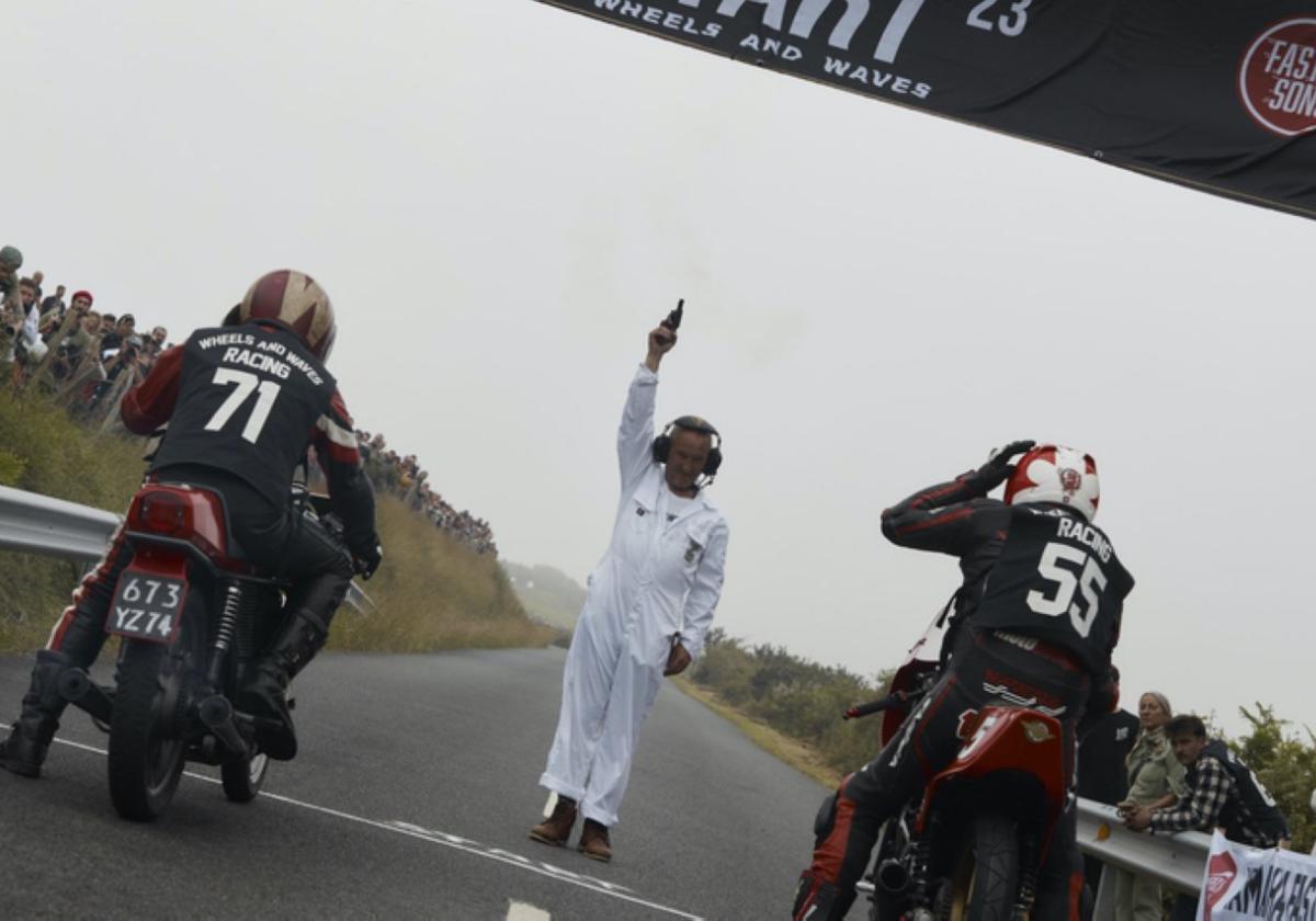 Las motos del 'Wheels & Waves' de Biarritz compiten este miércoles en Jaizkibel