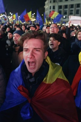 Manifestación proeuropea en Bucarest antes de las elecciones presidenciales.