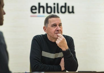 Otegi avisa de que EH Bildu será «exigente» para que el PSOE «aborde con transparencia los presuntos casos de corrupción»