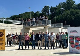 Todos los asistentes a la inauguración de ayer en Irurita.