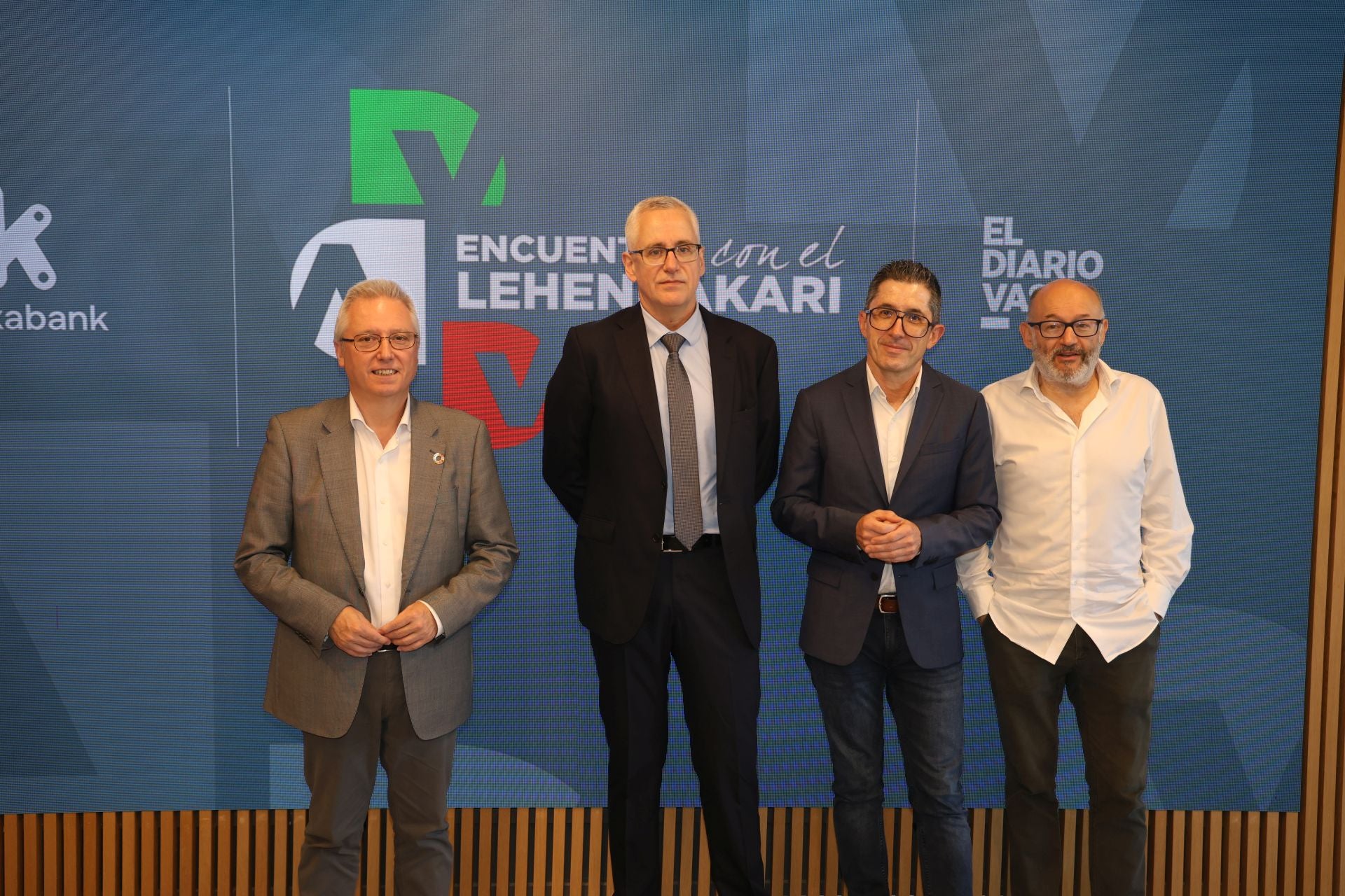 José Ignacio Asensio (primer teniente de diputada general y diputado foral de Sostenibilidad), Guillermo Imaz (gerente de Eyher), Joxe Mari Aizega (director general de Basque Culinary Center) y José Luis Rebordinos (Zinemaldia).