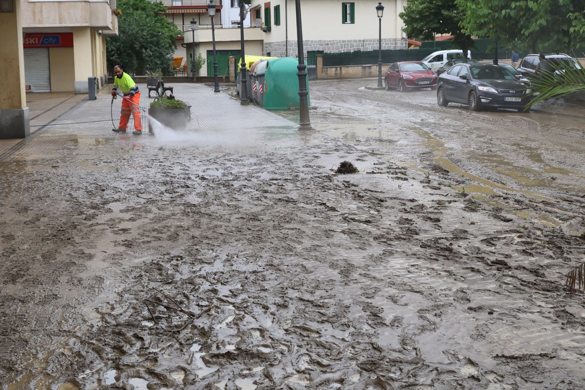 Las imágenes de los desperfectos que deja la tromba de agua en Tolosaldea y Goierri