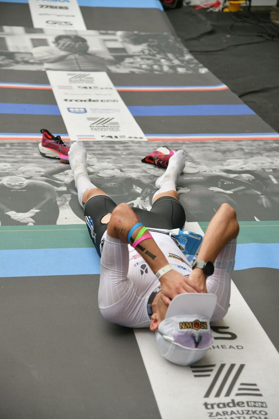 La lluvia no detiene a Montiel y Siffert en el triatlón de Zarautz