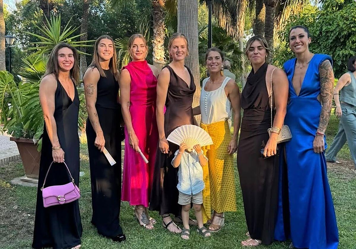 De Irene Paredes a Jenni Hermoso, las invitadas de lujo a la boda de Lola Gallardo