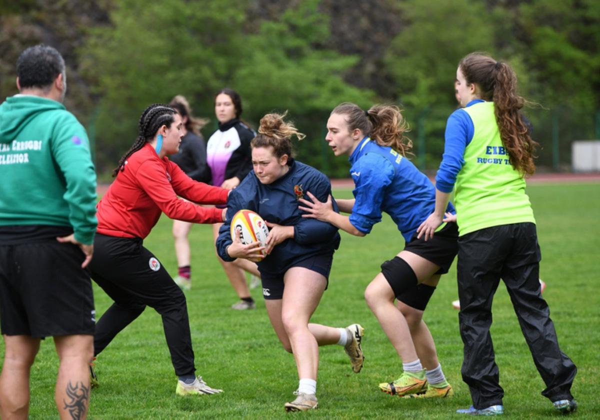 Entrenamiento del Eibar Rugby en Unbe.