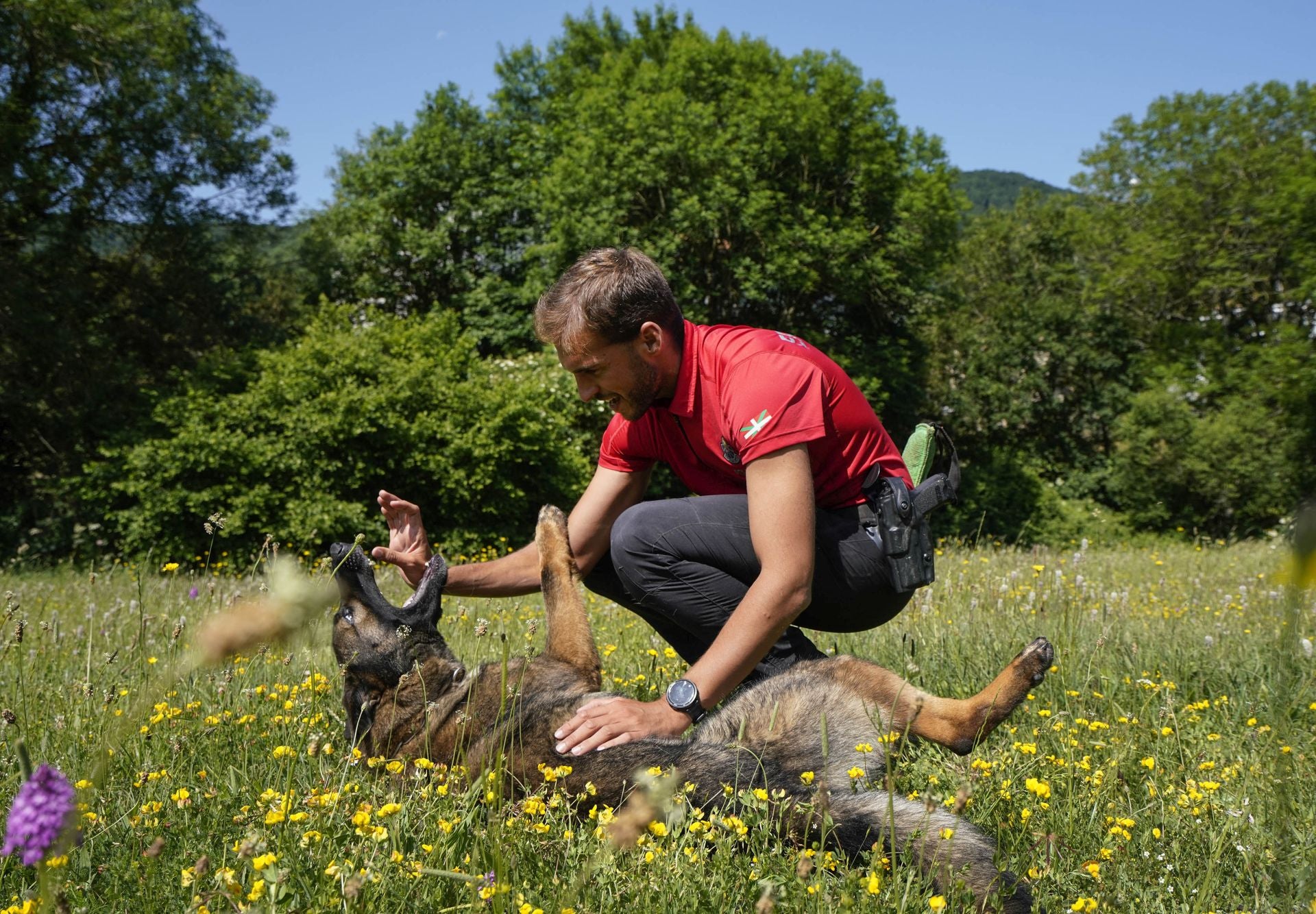 Visita a la unidad canina de la Ertzaintza