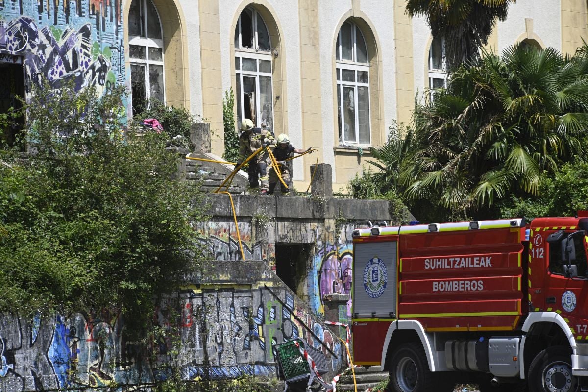 Estas son las imágenes tras el incendio en Martutene