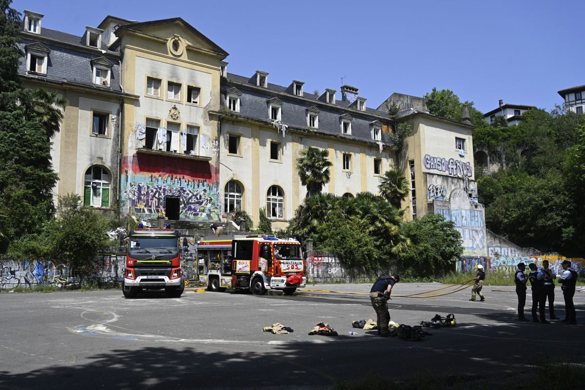 Estas son las imágenes tras el incendio en Martutene