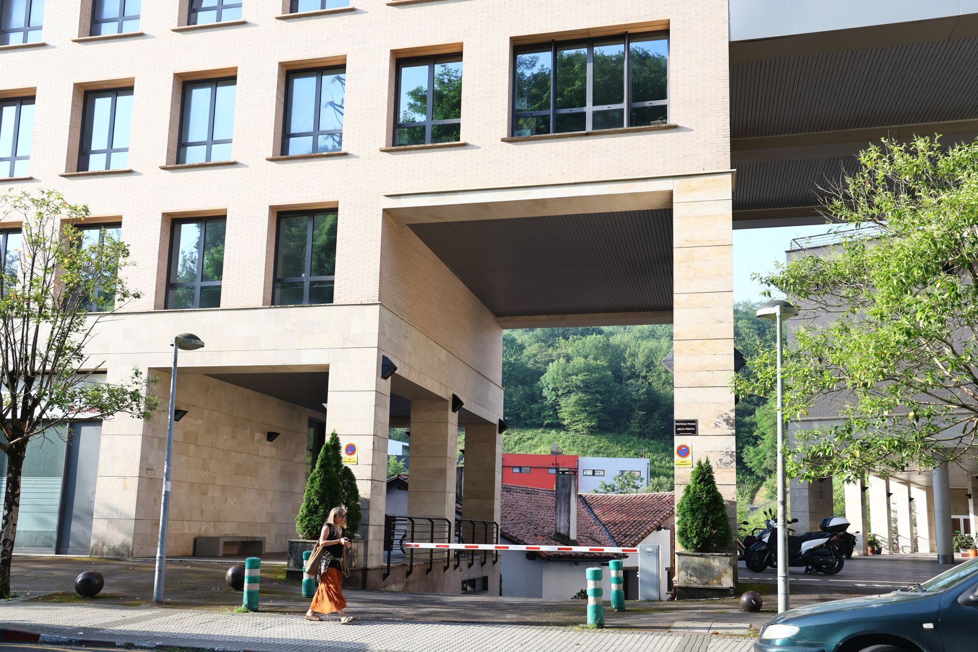 Fachada del edificio del barrio donostiarra de Igara donde se ubica Noran Coop.