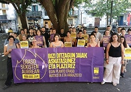 Ayuntamiento y agentes locales unidos contra las agresiones machistas y racistas.