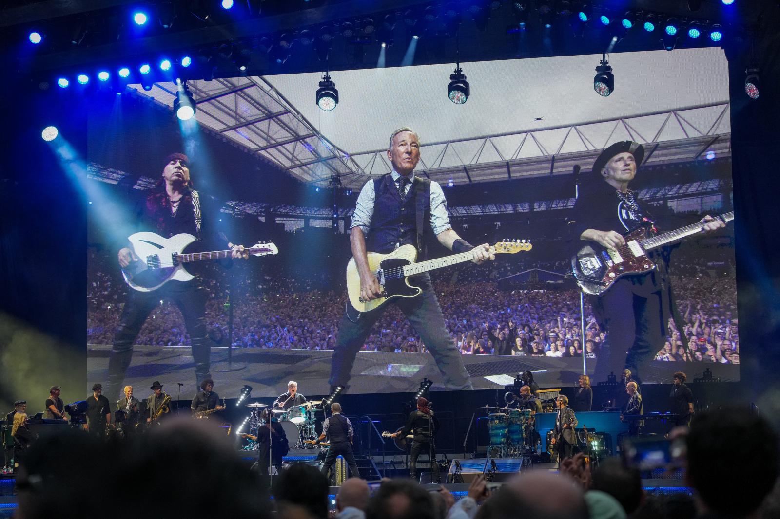 Anoeta se rinde al show de Bruce Springsteen