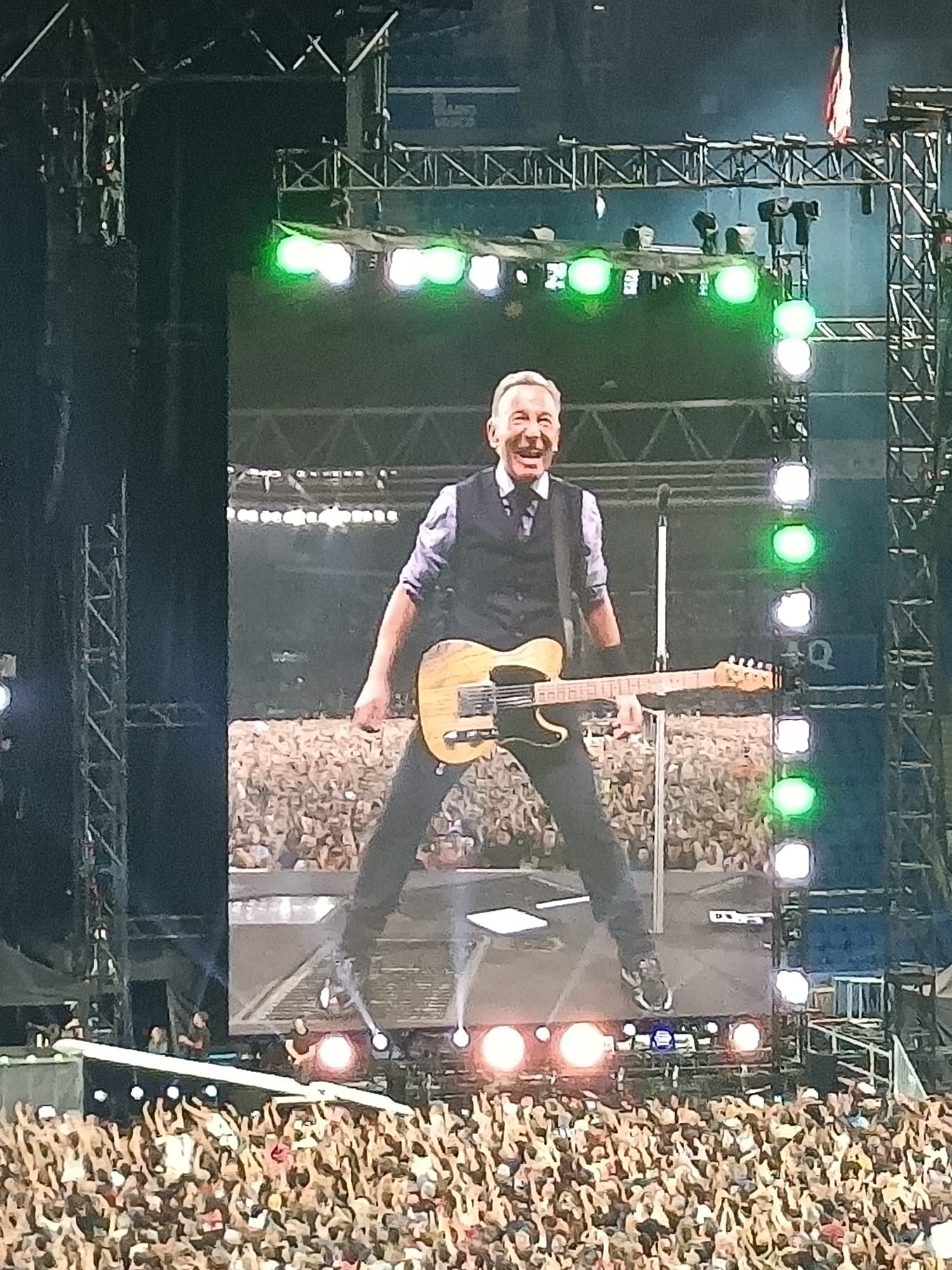 Anoeta se rinde al show de Bruce Springsteen