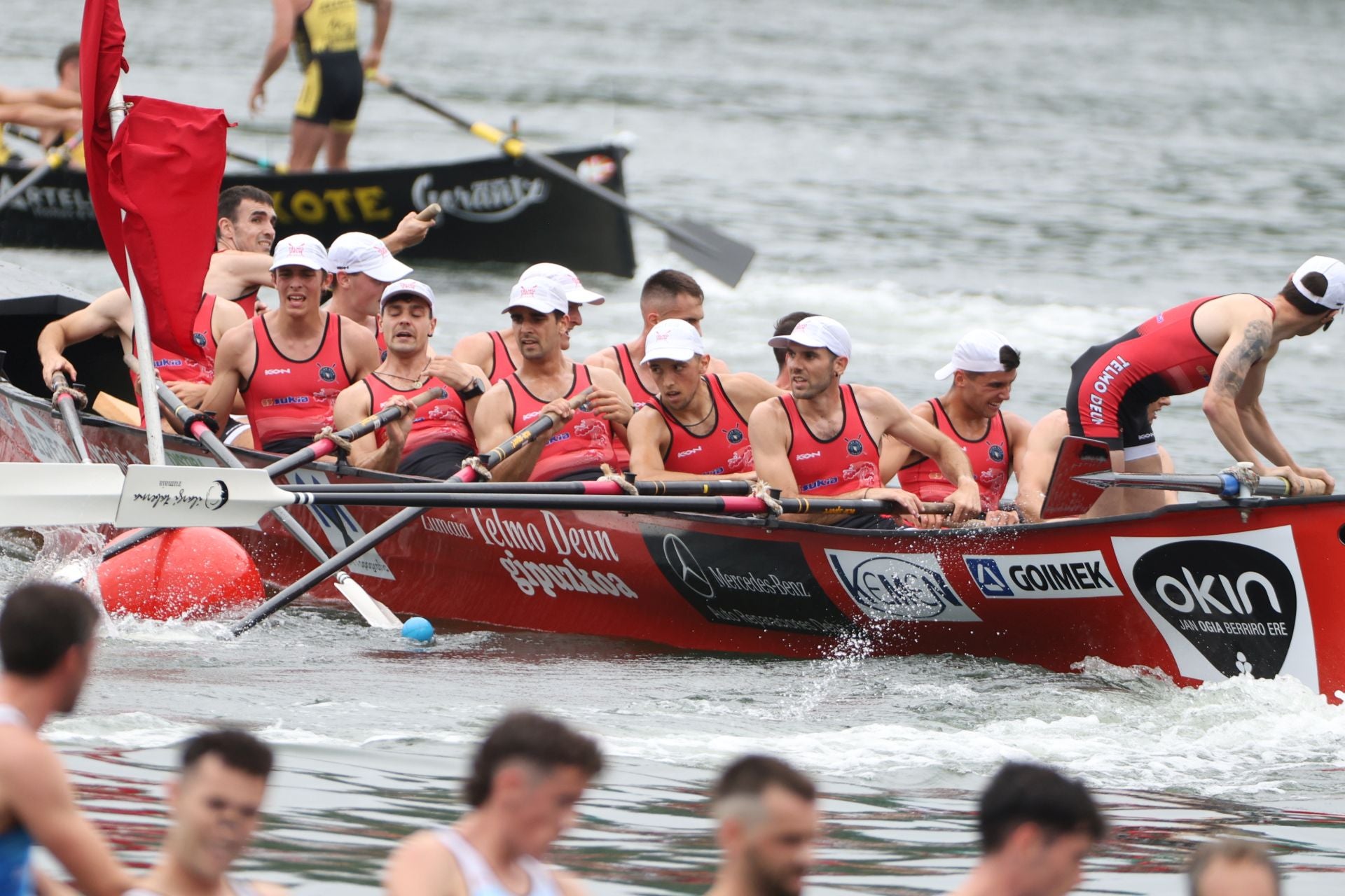 San Pedro vibró con su trainera y vio ganar a la Sotera