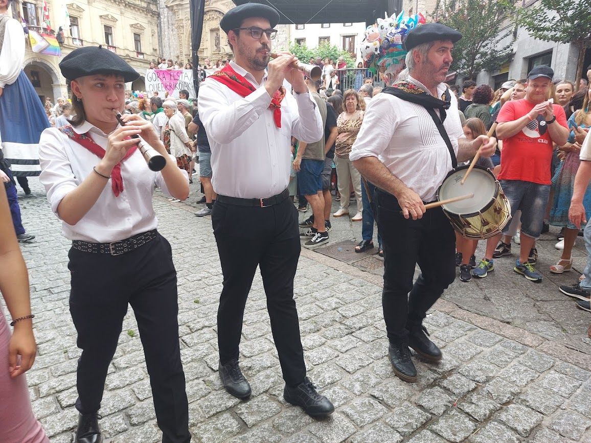 Multitudinario txupinazo para comenzar los sanjuanes