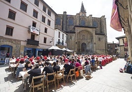 La comida será en la Herriko plaza.