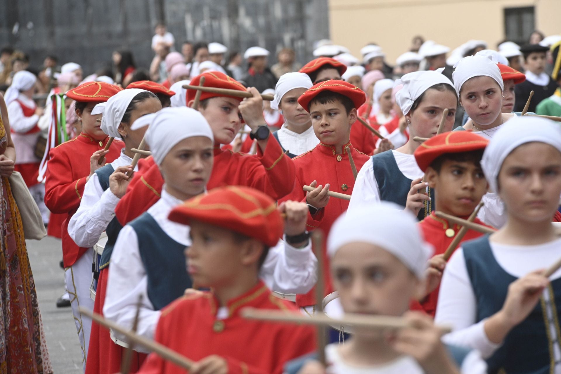 Datorren urtera arte, agur San Joan!