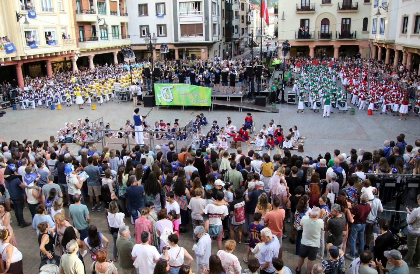 Zarautz ya disfruta de San Pelaio