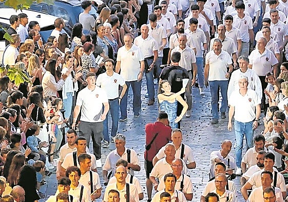 ensayo general de las compañías de infantería del Alarde tradicional.