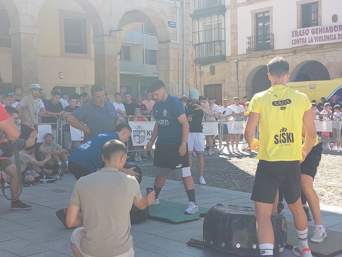 Gran ambiente en las fiestas de Zumarraga