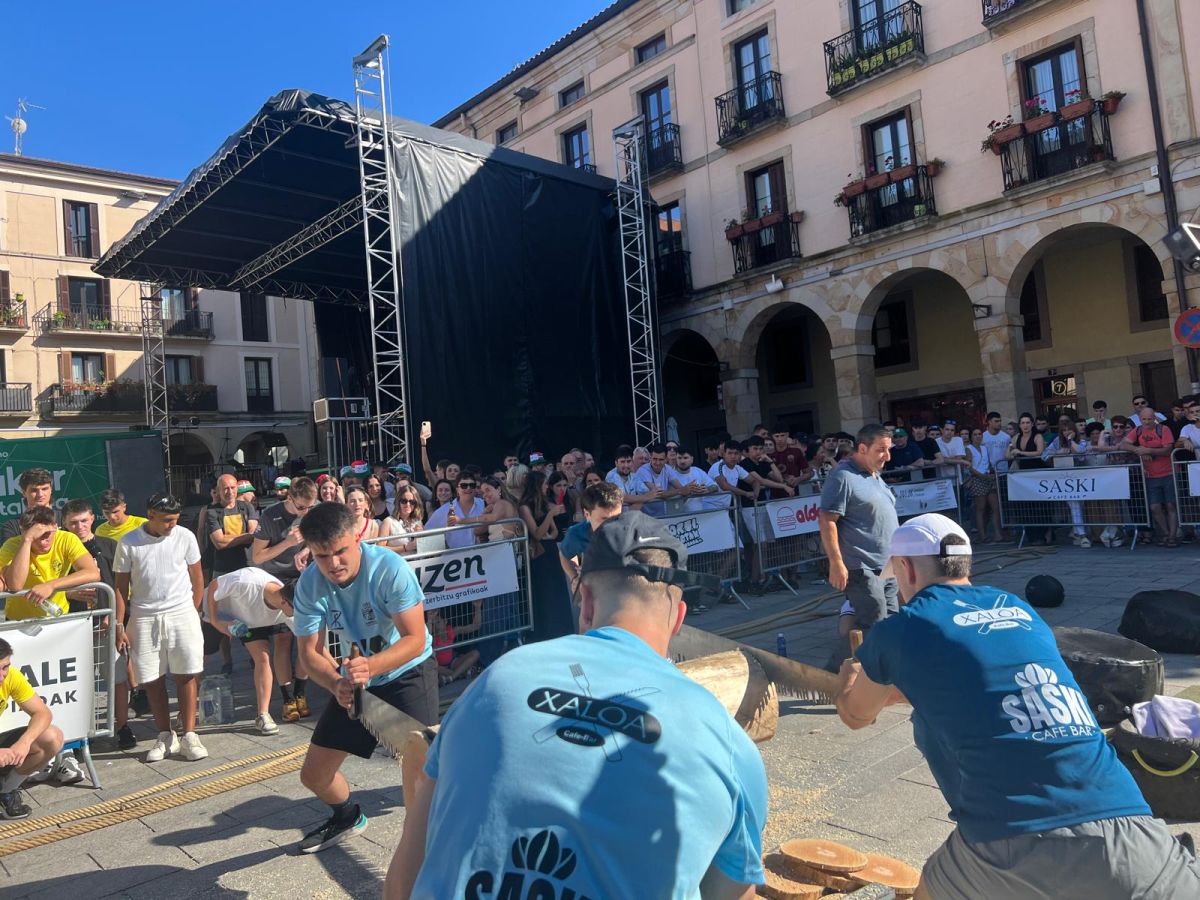Gran ambiente en las fiestas de Zumarraga