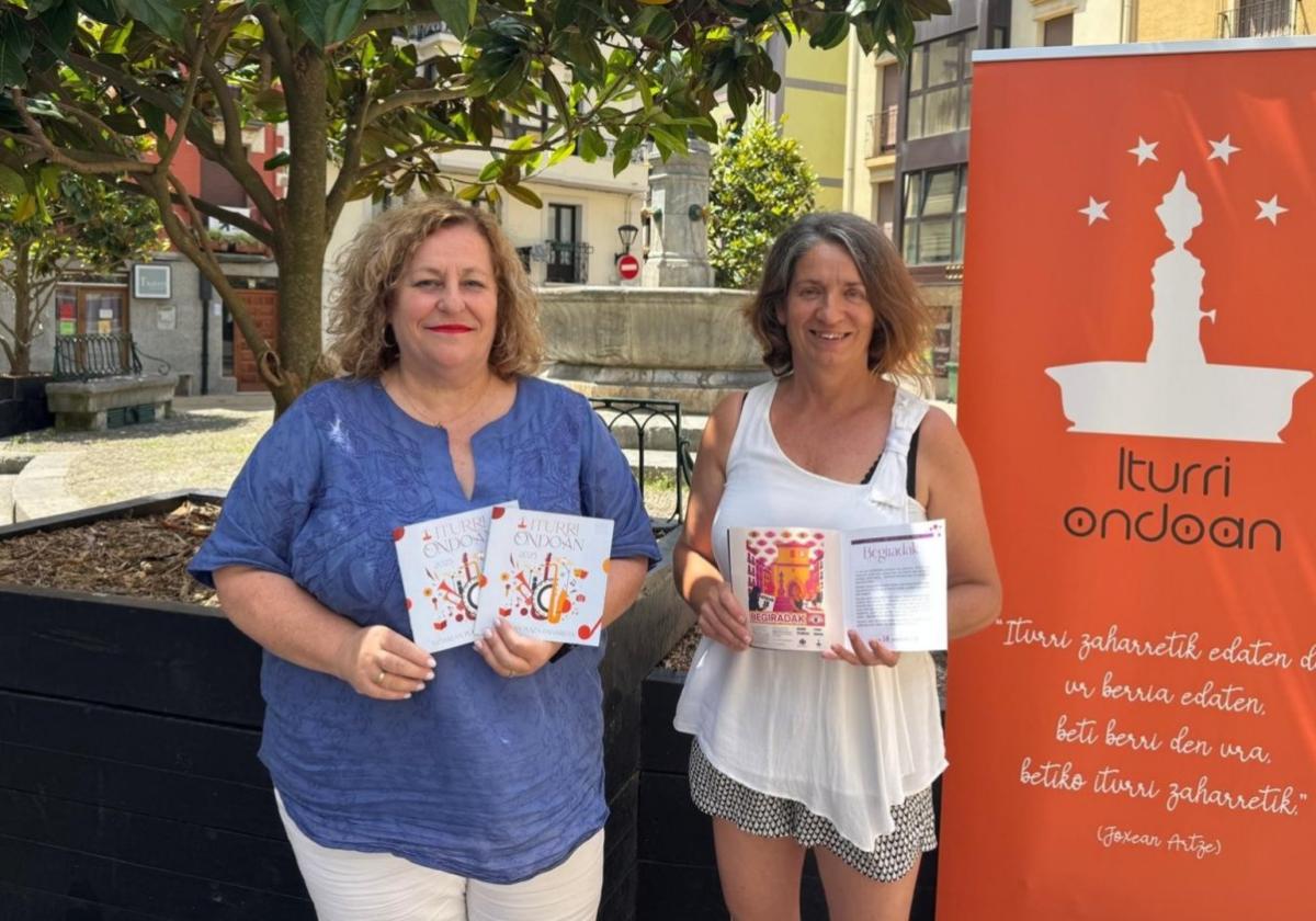 Alazne Txurruka alkatea eta Amaia Zinkunegi, Euskara teknikaria, egitasmoaren aurkezpenean.