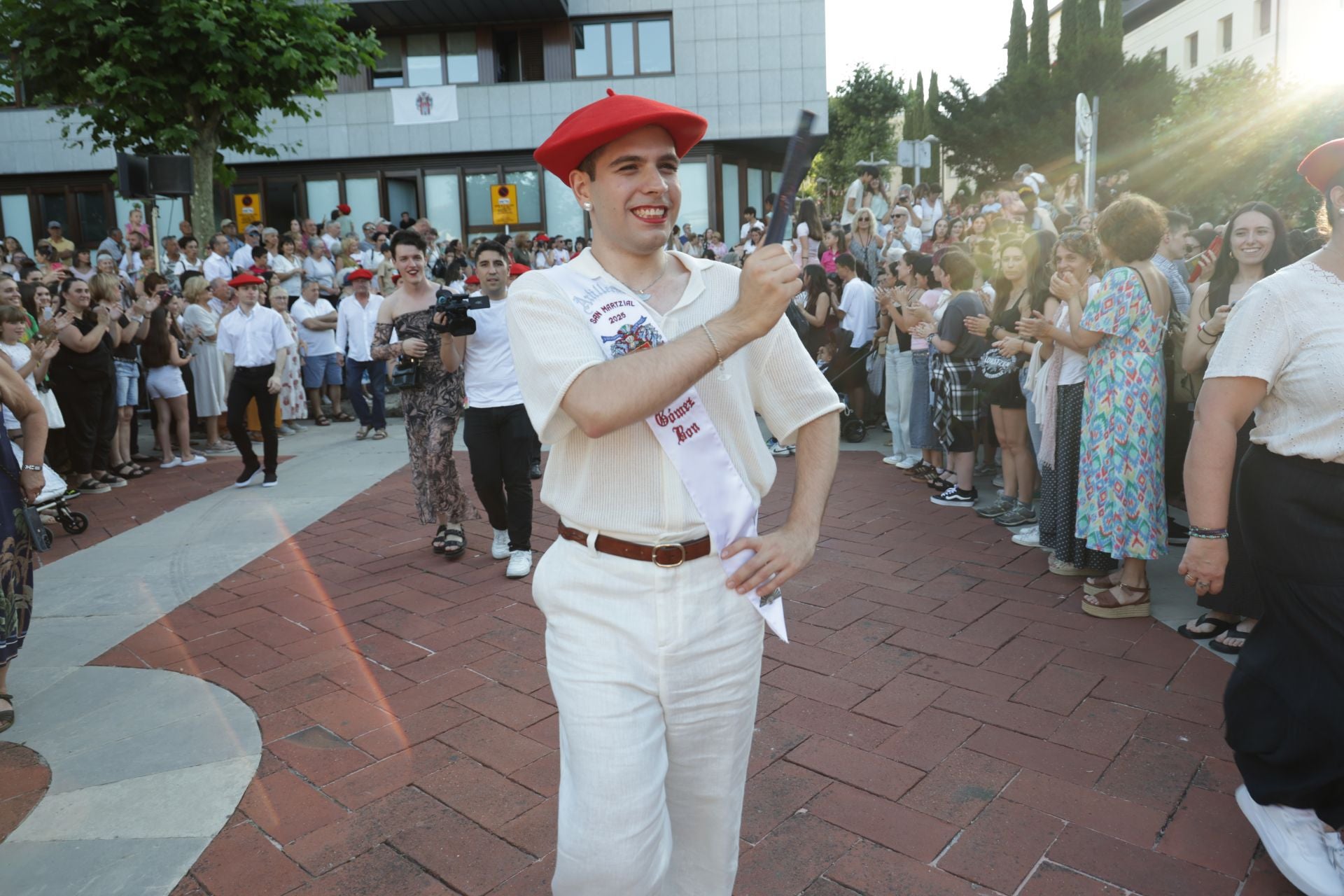 Presentación de las cantineras del Alarde público en Irun