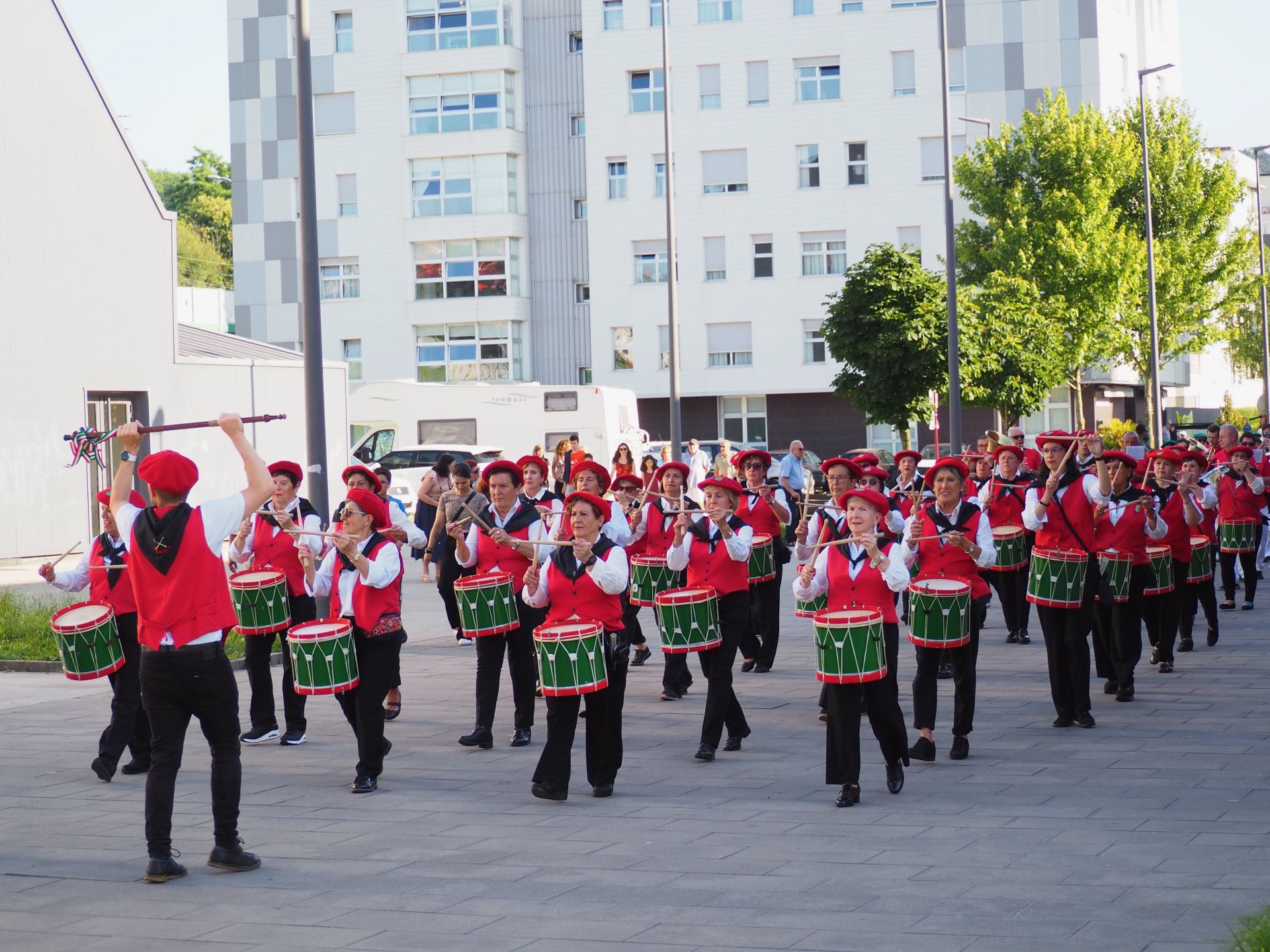 Zumaia disfruta de sus fiestas patronales en honor a San Pedro