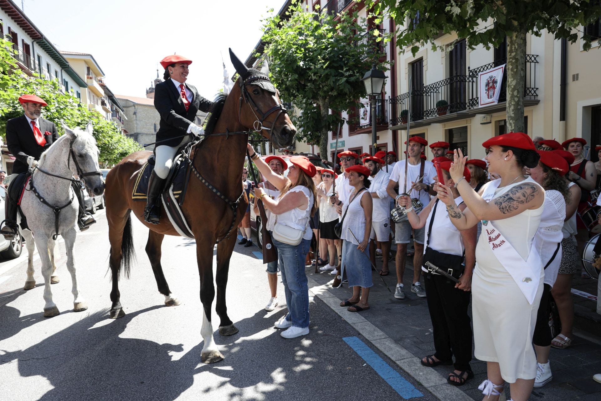 Irun vive una intensa víspera del gran día del año