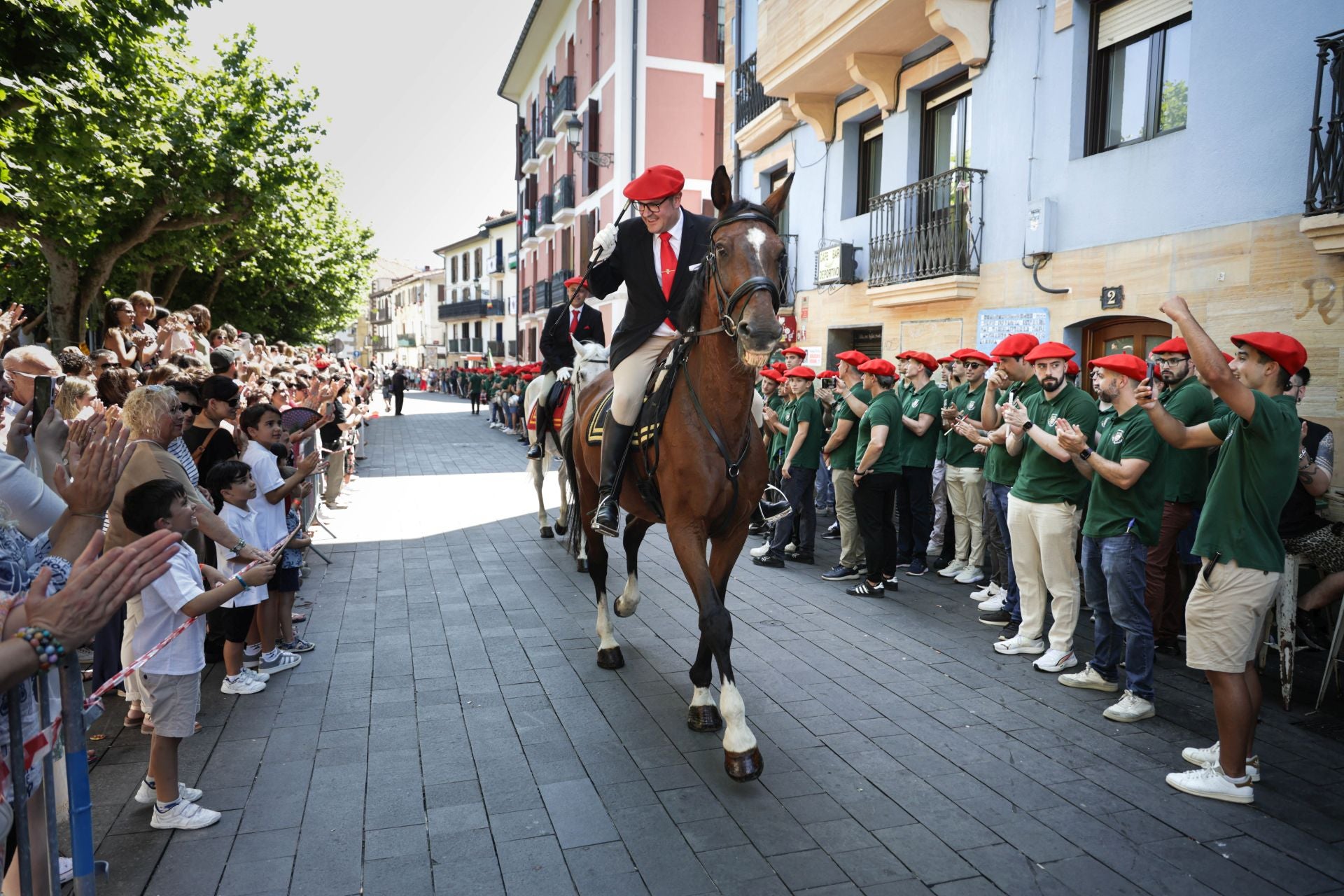 Irun vive una intensa víspera del gran día del año