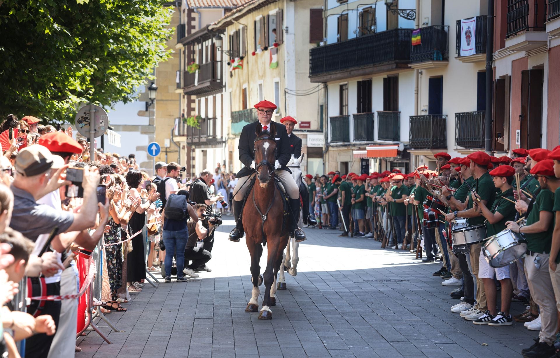 Irun vive una intensa víspera del gran día del año