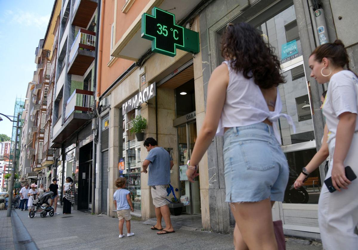 El calor aprieta fuerte este lunes en Eibar.