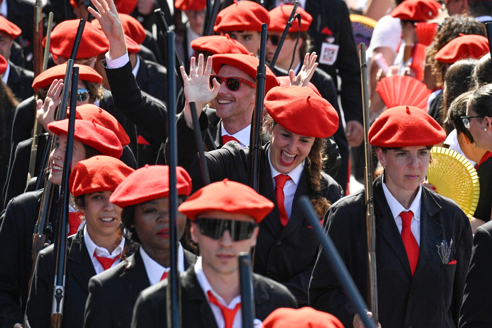 Revive el Alarde público de Irun en la festividad de San Marcial
