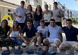 Premiados como jugadores y jugadoras destacadas en esta temporada junto al reconocido como mejor entrenador.