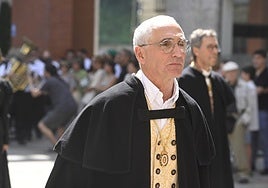 Joxemari Villanueva, desfilando con la corporación en sanjuanes.