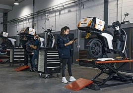 Motos de Burger King para sus repartos, electrificadas por Nuuk Mobility.