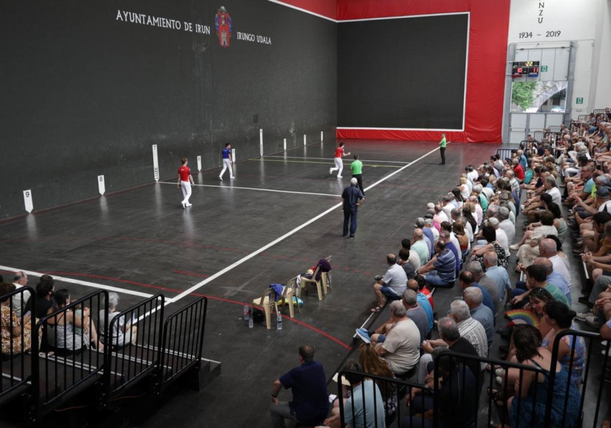 El Uranzu registró un lleno para despedir las fiestas, con casi 700 espectadores.
