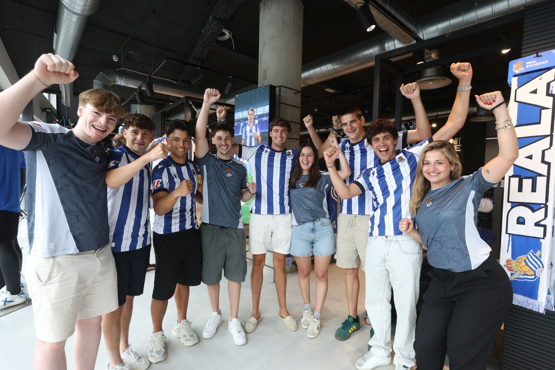 Las primeras equipaciones de la Real ya están vendidas