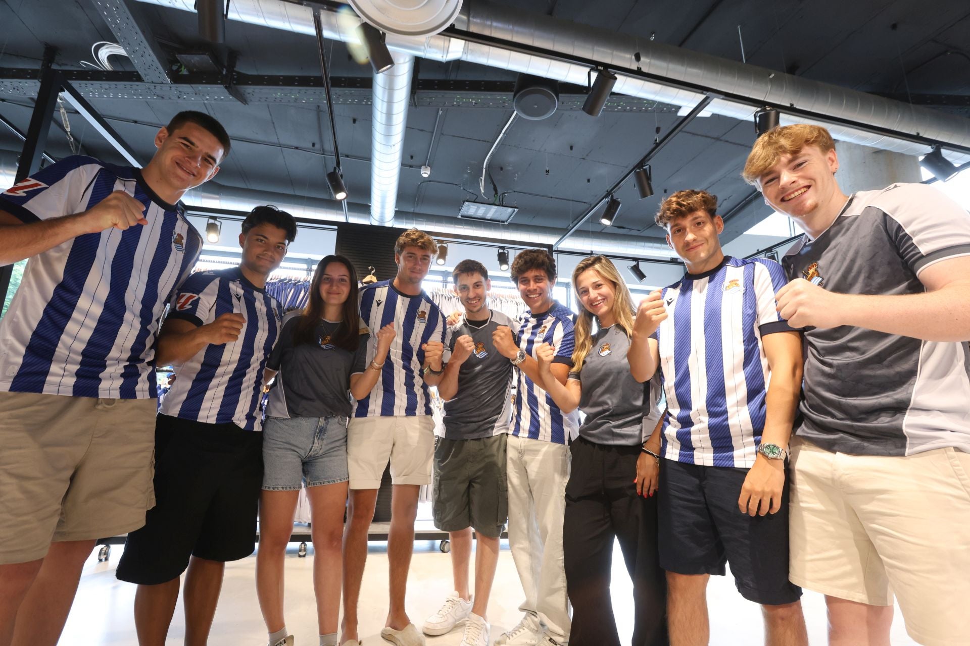 Las primeras equipaciones de la Real ya están vendidas