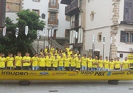 Los componentes de las tres traineras sénior de Orio Arraunketa Elkartea, en la presentación realizada hace unas fechas.