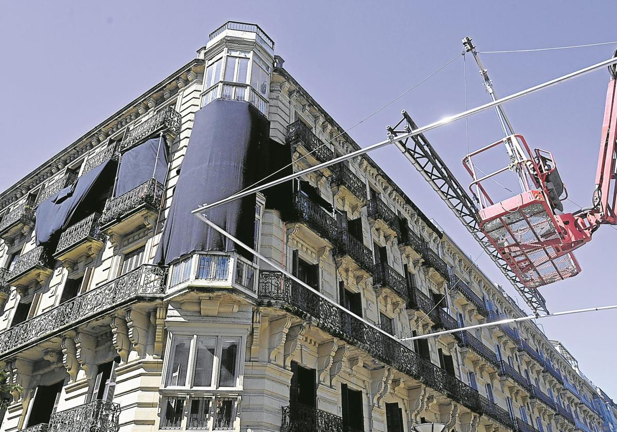 El edificio de la calle Moraza en Donostia es un habitual en los rodajes, por ejemplo en 'La infiltrada'.