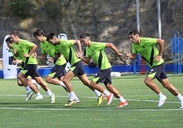 Marín, Olasagasti, Urko, Brais, Gorrotxategi y Goti, en la pasada pretemporada.