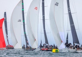El francés Paprec aprovechó el único asalto del viernes para ponerse al frente del Mundial de TP52