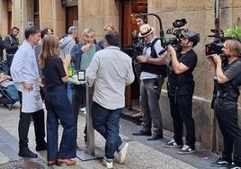 El bar de la Parte Vieja de San Sebastián que protagoniza una famosa serie de Netflix: «Tradición, sabor y pintxos»