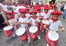 La tamborrada infantil fue la protagonista de la programación festiva durante la tarde.