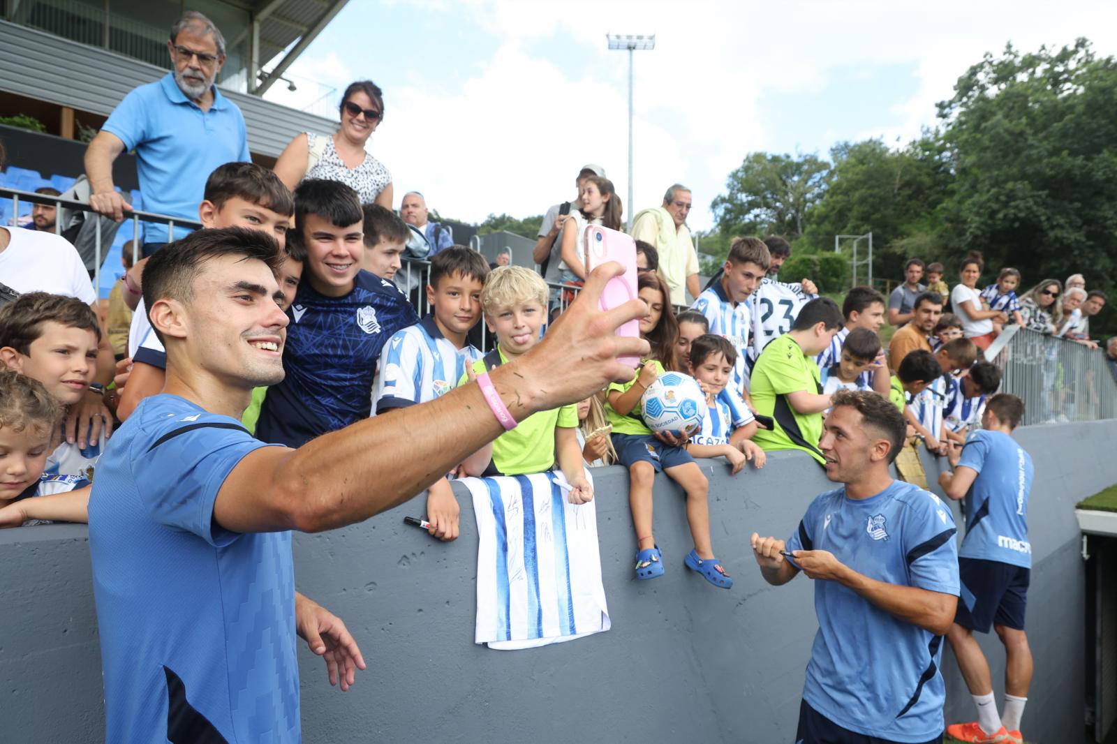 La ilusión está en las gradas de Zubieta
