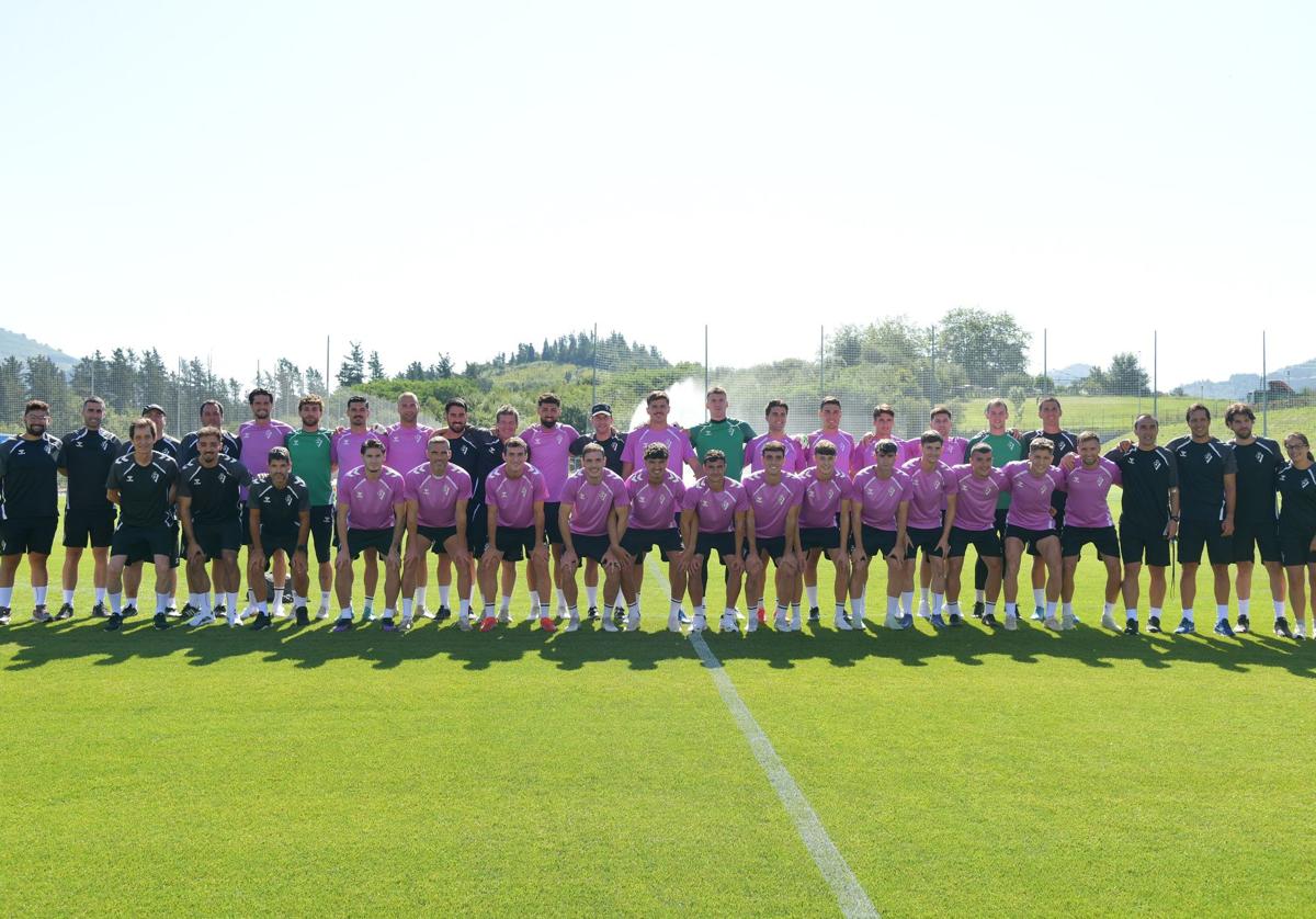 Primer entrenamiento del Eibar en la nueva ciudad deportiva de Areitio