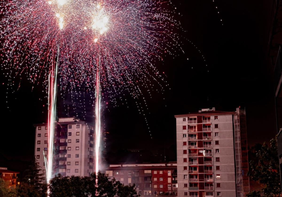 Las fiestas de San Pedro finalizaron con un vistoso espectáculo pirotécnico.