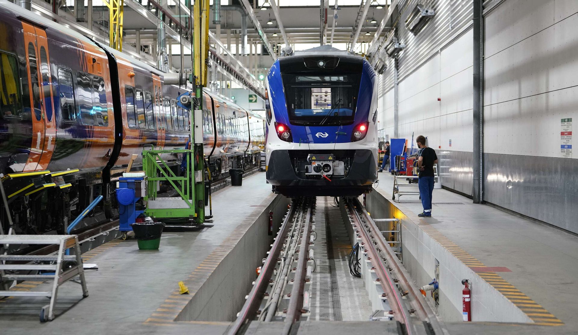 Bélgica decidirá el próximo día 23 si mantiene con CAF el 'contrato del siglo' para construir 600 trenes