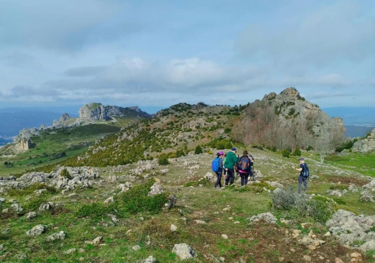 La Sierra de Cantabria recupera su nombre, pero mantendrá Toloño en el País Vasco